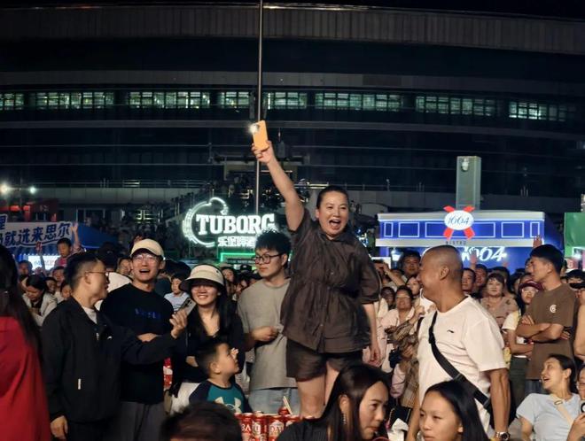 开云体育下载-Karsa迎来二十赛季出色发挥，TL观众热烈欢呼！比赛高潮迭起(karsa晋级solo决赛)