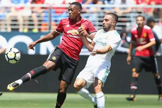 开云体育下载-欧超杯倒计时，拜仁慕尼黑转会期远射贴柱，细节引发关注，球迷炸锅，训练强度明显提升(欧超杯皇马vs亚特兰大直播在线看)